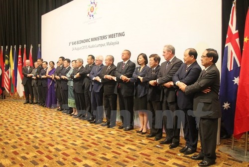 East Asia Summit focuses on boosting regional economic growth  - ảnh 1